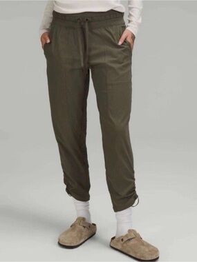 Lululemon Dance Studio Pant Mid-Rise Cropped Pant Army Green Size 0